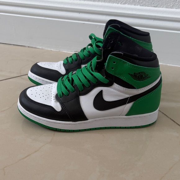 Nike Other - Black, White, and Green Jordan 1’s